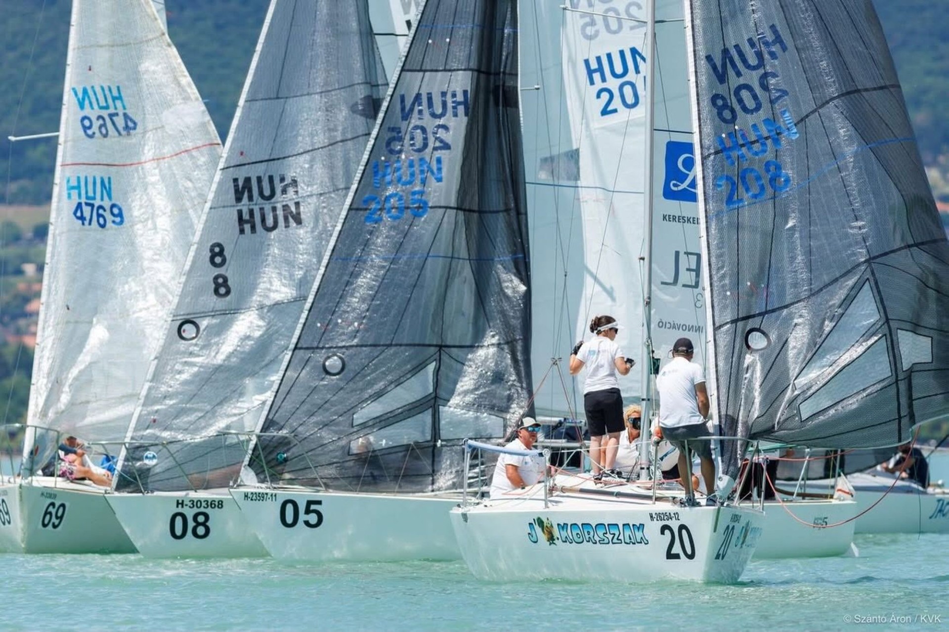 J24.jpg